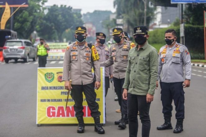 
 Wali Kota Bogor, Bima Arya menerapkan operasi ganjil-genap kembali di Kota Bogor, guna menekan mobilitas warga selama PPKM level 4.(istimewa/Bogordaily.net)