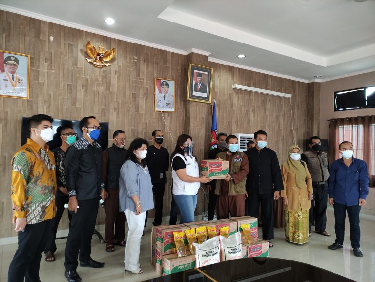 Komisi l DPRD Kota Bogor Beri Bantuan 6 Kecamatan se-Kota Bogor 