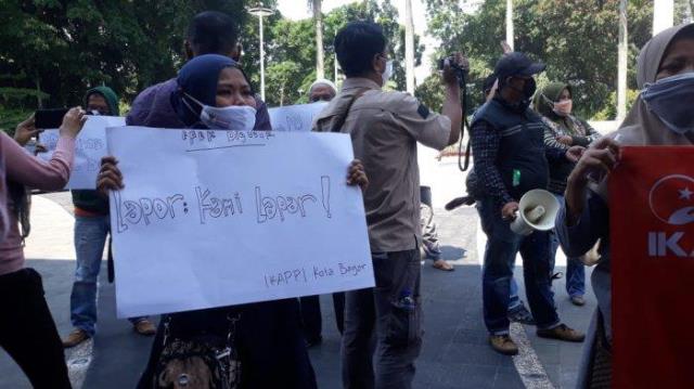 Mau Digusur Pemkot Bogor, PKL Blok B Pasar Kebon Kembang Demo