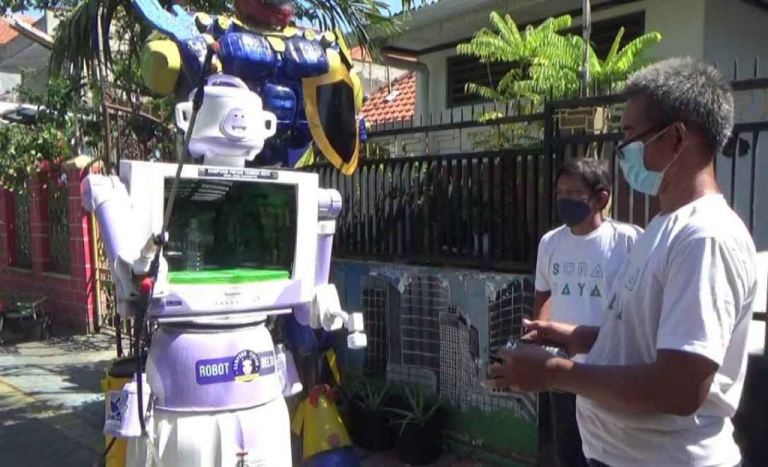 Hebat! Seorang Ilmuan Berhasil Ciptakan Robot dari Barang Dapur untuk Bantu Pasien Isoman