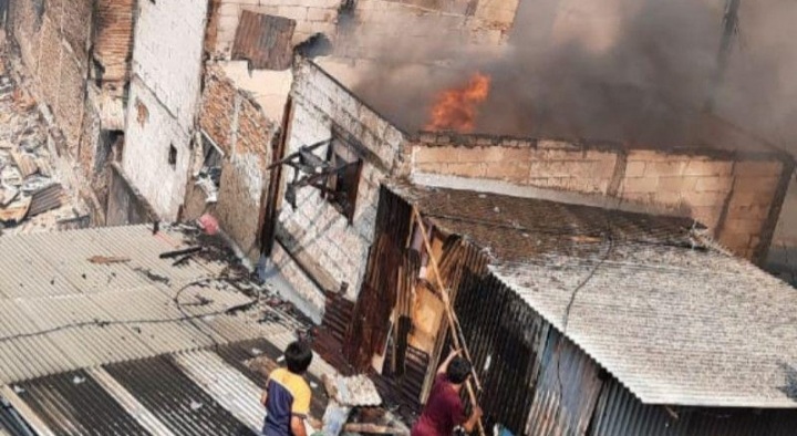 Imbas Kebakaran di Grogol, 180 Orang Terpaksa Mengungsi