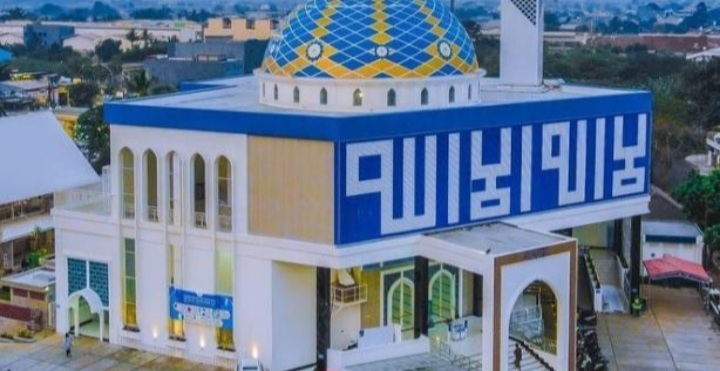 Masya Allah, Mualaf Tionghoa Wakafkan Masjid Senilai Rp60 M