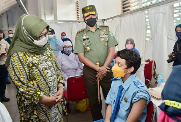 Bupati Bogor Berharap Vaksinasi Remaja Dapat Tingkatkan Kesadaran Pelajar Akan Kesehatan