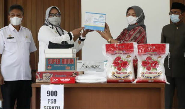 Apindo Beri Bantuan Alat Kesehatan dan Sembako kepada Pemkab Bogor
