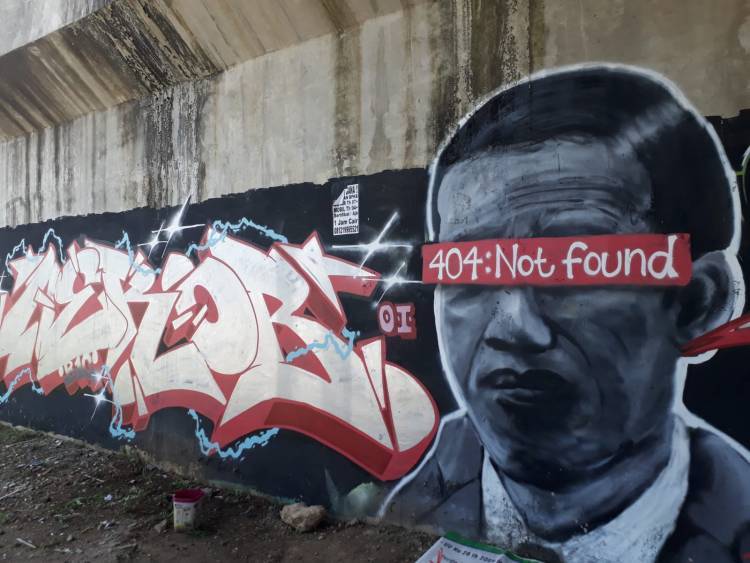 Pembuat Mural ‘Jokowi 404: Not Found’ Diburu Polisi