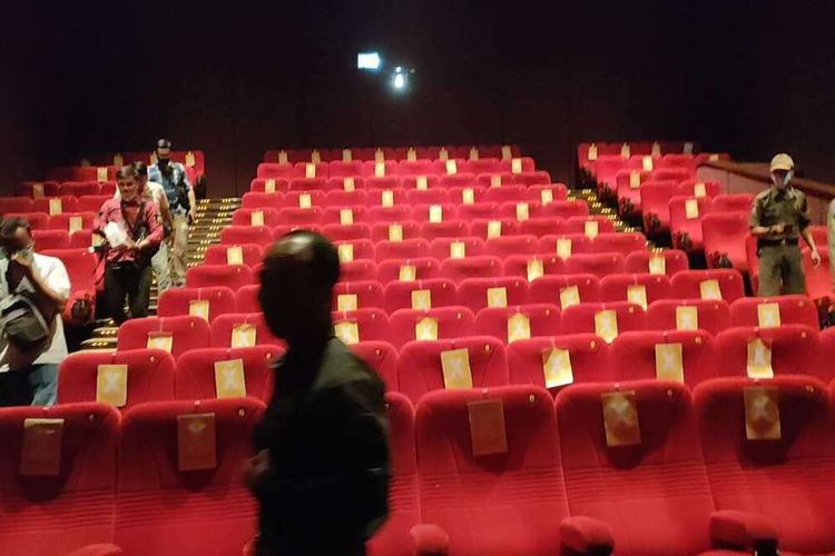 Diizinkan Kembali Buka, Bioskop Akan Diawasi Ketat