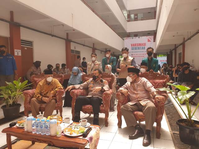 SEMMI Bersinergi dengan Polri dan BEM UIKA Gelar Vaksinasi Serentak di Bogor