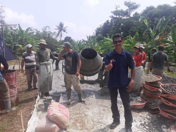 Dana Samisade Cair, Jalan Penghubung Dua Desa di Nanggung Dibeton