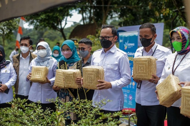 Deklarasi Kampung Besek Bojongkerta Gairahkan Pola Hidup Bersih Sehat