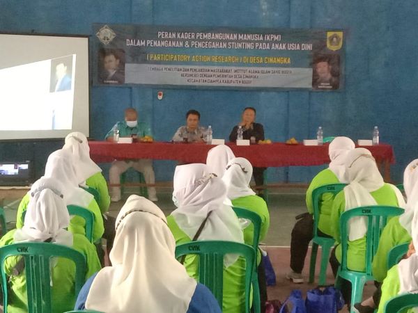 Cegah Stunting, Akademisi INAIS Beri Penyuluhan Kader Posyandu