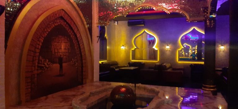 Mid East Shisha and Lounge Beri Suasana Ala Timur Tengah dengan Interior Fantastic