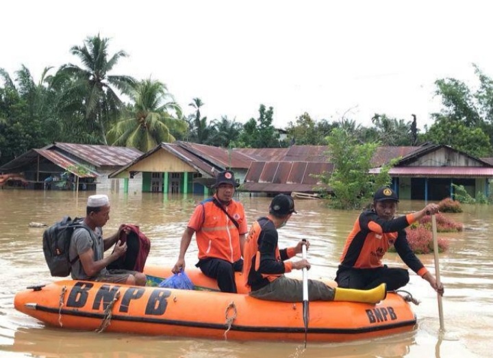 Sungai Kandilo dan Sungai Sakerau Meluap, Tiga Kecamatan di Paser Kaltim Dikepung Banjir