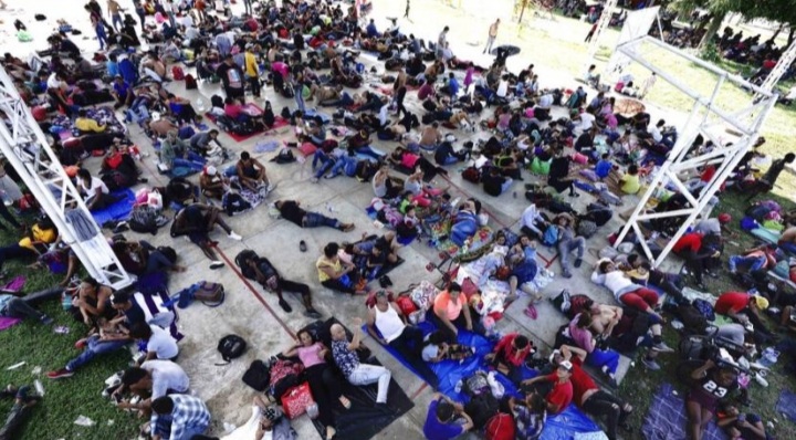 2.000 Imigran Berjalan Kaki di Kota Selatan Meksiko Menuju AS