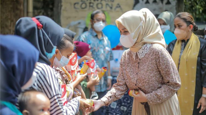 Anak-anak Berpotensi Stunting di Kecamatan Bogor Timur Terima Bantuan Telur
