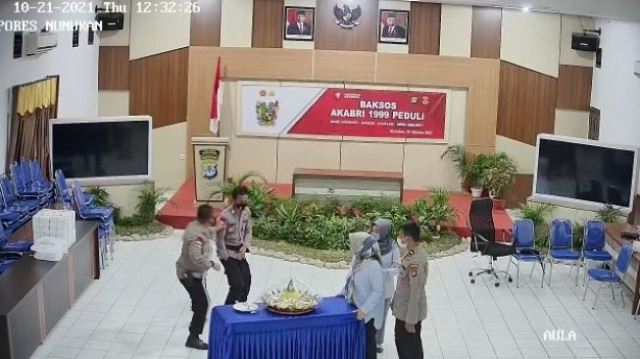 Viral Aksi Tendang dan Pukul Anggotanya, Kapolres Nunukan Dicopot