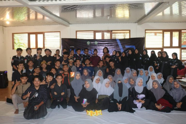 Tumbuhkan Jiwa Solidaritas, Mahasiswa FDKI IUQI Bogor Gelar Makrab