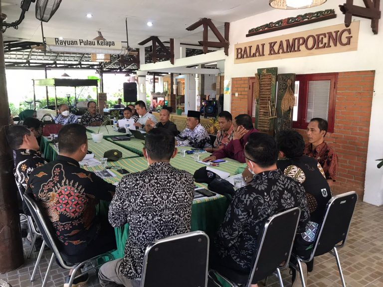 Jalan Letnan Sukarna Rusak, Tim Percepatan Pembangunan Kabupaten Bogor Kumpulkan Kades se-Kecamatan Ciampea