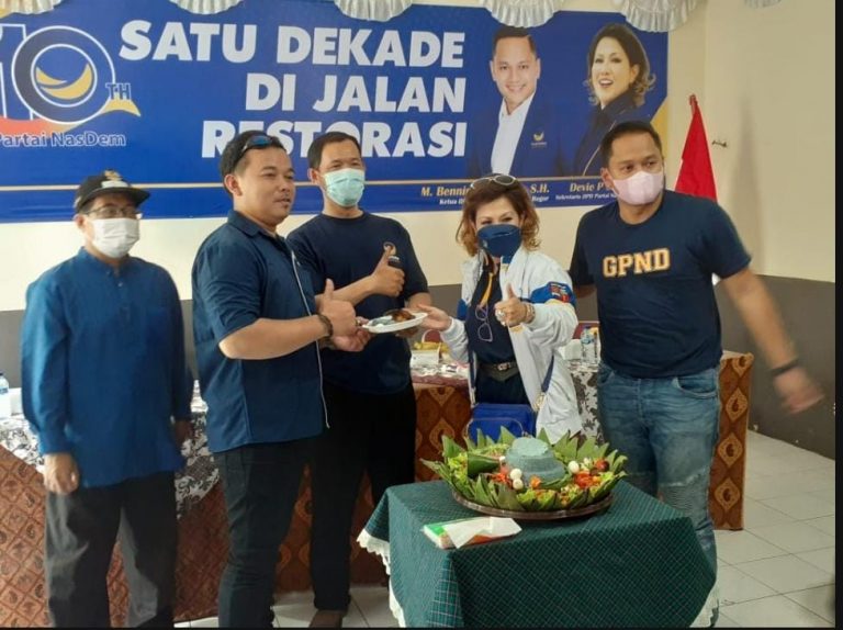 Peringati Satu Dekade Berdiri, DPD Partai Nasdem Kota Bogor Sebar Santunan