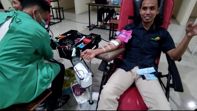 
 Perumda Pasar Pakuan Jaya gelar donor darah di Blok F Pasar Kebon Kembang pada Senin 15 November 2021