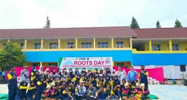 Peringati Hari Guru Nasional, SMPN 2 Pamijahan Gelar Roots Day