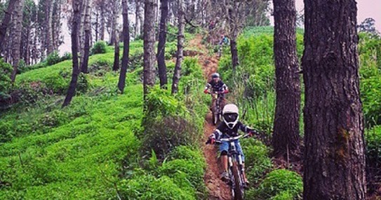 Ada Trek Bersepeda yang Menantang, Tersembunyi di Pasir Ipis Bandung