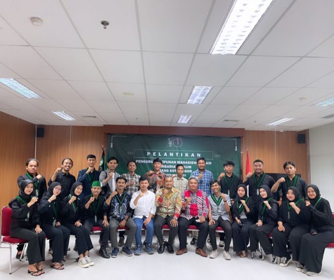 
 Pelantikan Pengurus HMI Komisariat Hukum Cabang Kota Bogor periode 2021-2022 di Gedung DPRD Kota Bogor, Senin 20 Desember 2021. (Istimewa/Bogordaily.net)
