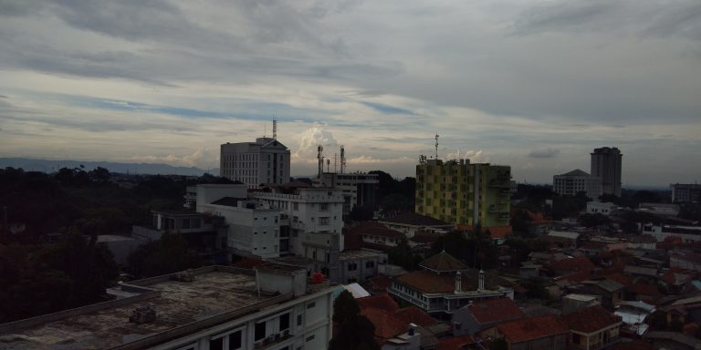 Kota Bogor Diperkirakan Hujan Siang Sampai Malam Hari Ini