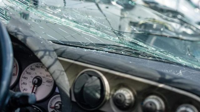 Breaking News: Bus Pariwisata Kecelakaan, Tol Dalam Kota Macet