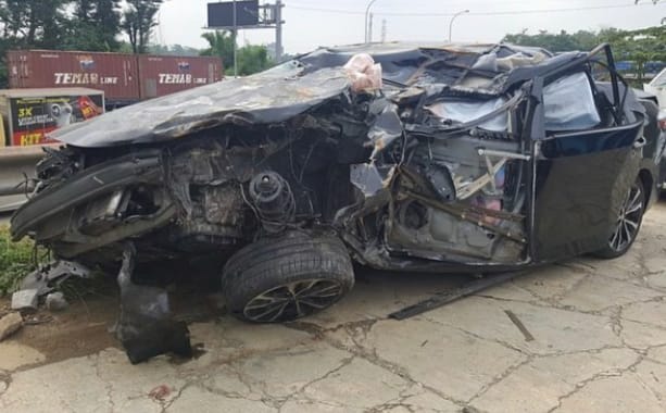 Netizen Kaget, Lihat Kondisi Mobil Laura yang Ringsek saat Kecelakaan 2 Tahun Lalu