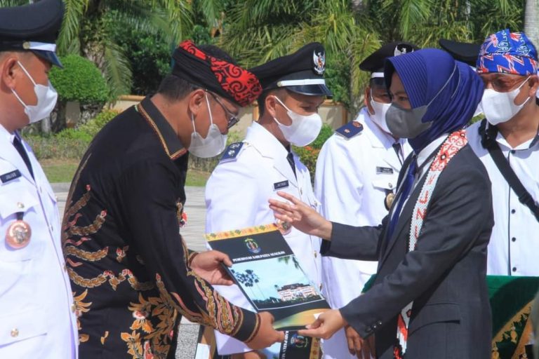 Kembangkan Sektor Potensi Desa Wisata, Kecamatan Lumbis Pansiangan Raih Penghargaan Dari Bupati Nunukan.