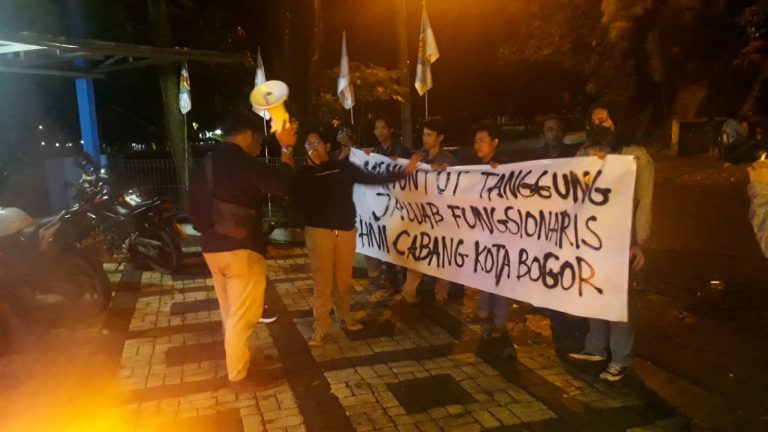 Tak Kunjung Adakan Forum Konfercab, HMI Kota Bogor Gelar Aksi Unjuk Rasa