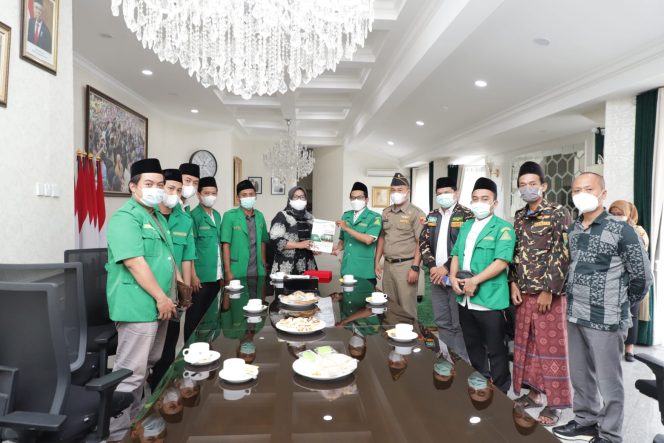 
 Bupati Bogor Ade Yasin Adakan Audience Sinergitas Bersama GP Anshor Kabupaten Bogor. (Istimewa/Bogordaily.net)