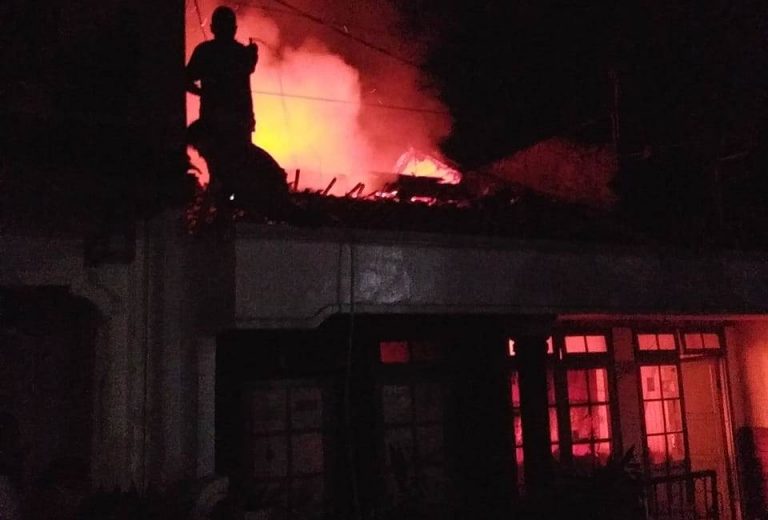 Rumah Dua Lantai Ludes Terbakar, Diduga Korsleting Listrik