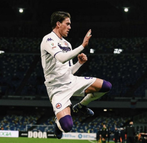
 Penyerang Fiorentina Dusan Vlahovic saat berselebrasi merayakan golnya ke gawang Napoli.(Instagram@vlahovicdusan/Bogordaily.net)