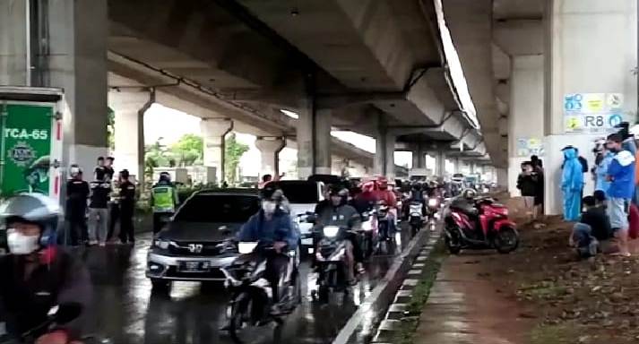 Rem Blong, Mobil Box Tabrak Dua Penggendara Sepeda Motor