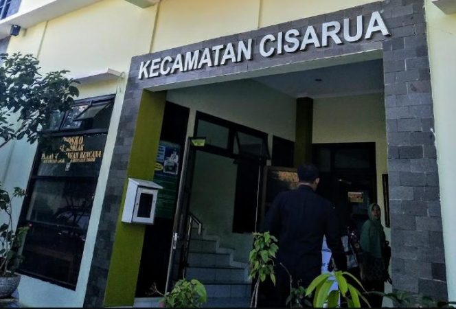 
 Kantor Kecamatan Cisarua, Kabupaten Bogor. (Irfan/Bogordaily.net)
