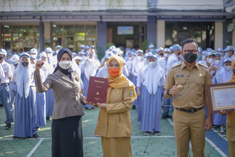 SMAN 4 Kota Bogor Raih Penghargaan Adiwiyata Nasional