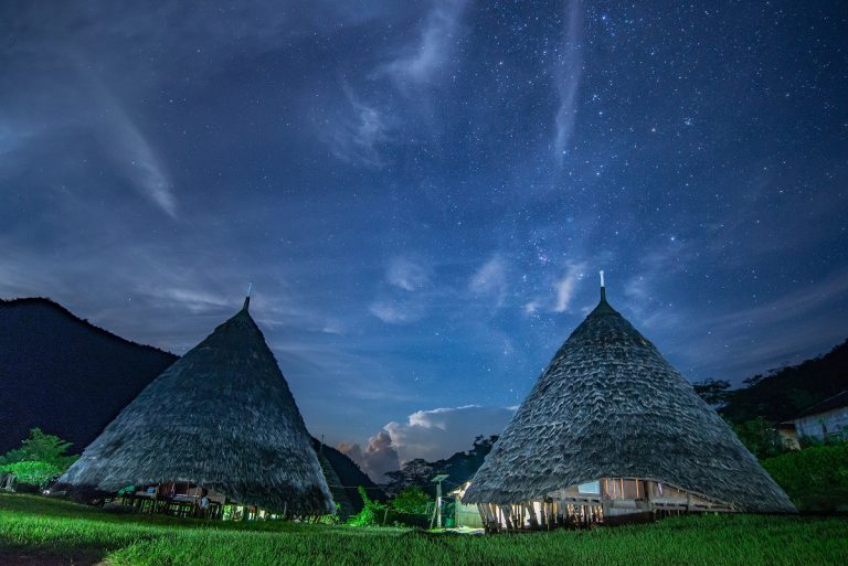Menggapai Bintang di Desa Wisata Wae Rebo, Bak Diatas Awan