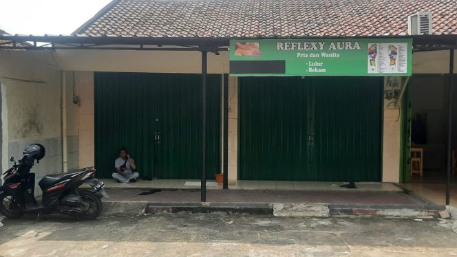 
 Panti Pijat Aura, di Jalan Raya Muchtasr, Kelurahan/Kecamatan Sawangan, Depok. (Istimewa/Bogordaily.net)
