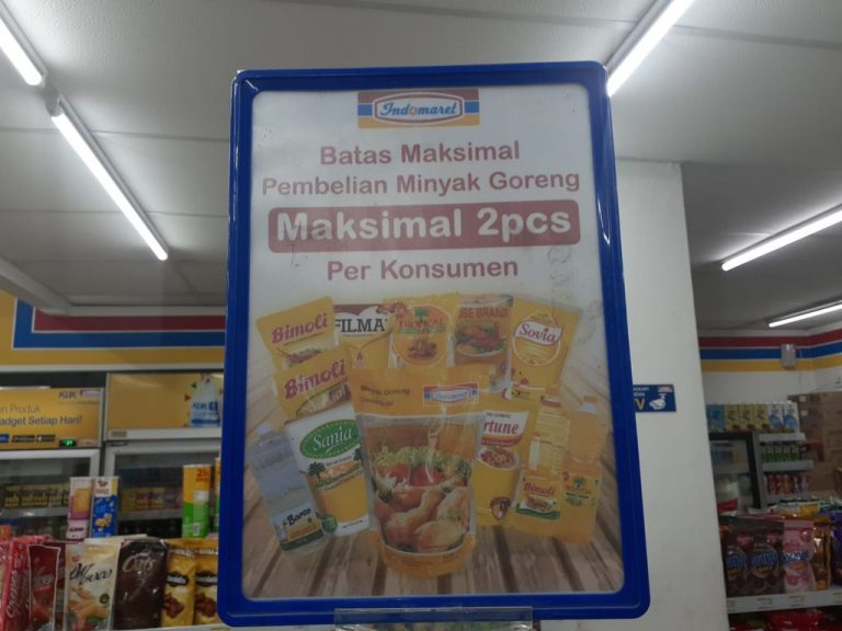 Minyak Habis: Indomaret di Wilayah Tajurhalang Bogor, Batasi Pembelian Minyak Goreng