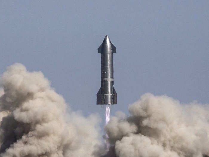 7 Tahun di Ruang Angkasa, Roket SpaceX Elon Musk Akan Tabrak Bulan