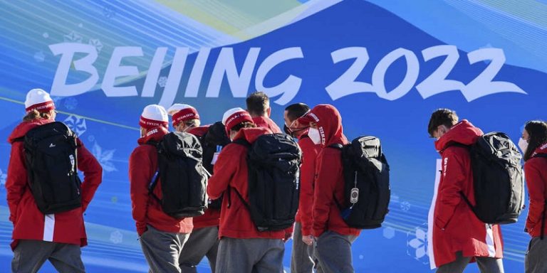 Ini Alasan FBI Minta Atlet AS Simpan HP di Rumah Selama Olimpiade Beijing