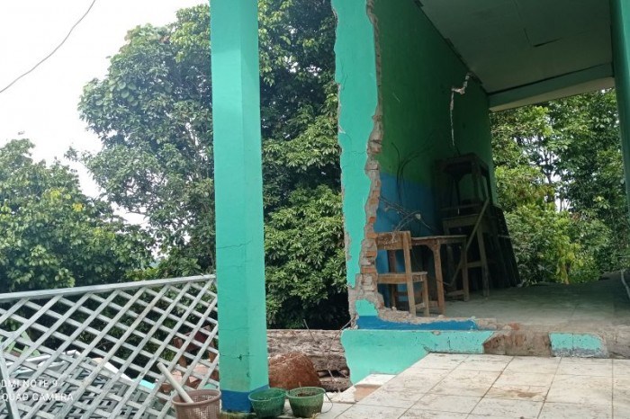 Tiga Bangunan Kelas Madrasah di Banten Ambruk, Akibat Pergeseran Tanah