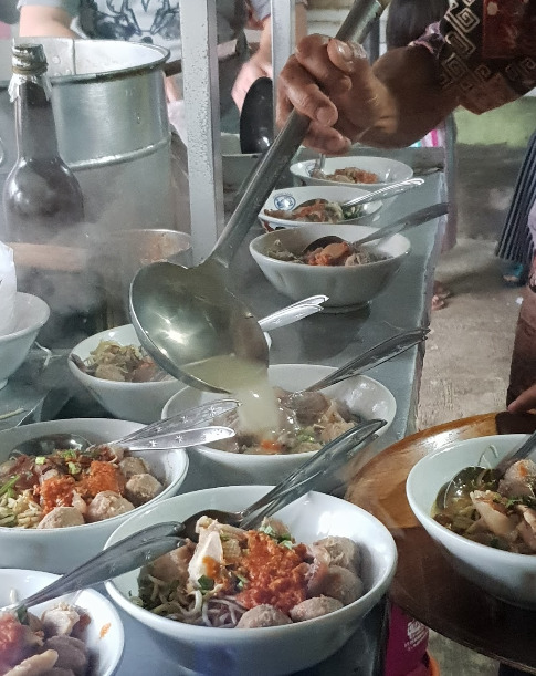 Mie Kocok Mawar, Kuliner Menggoyang Lidah yang Rasanya Super Enak