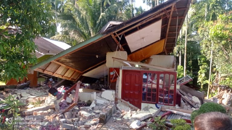 Korban Tewas Dalam Gempa Sumbar Menjadi 6 Orang, Ratusan Rumah Rubuh