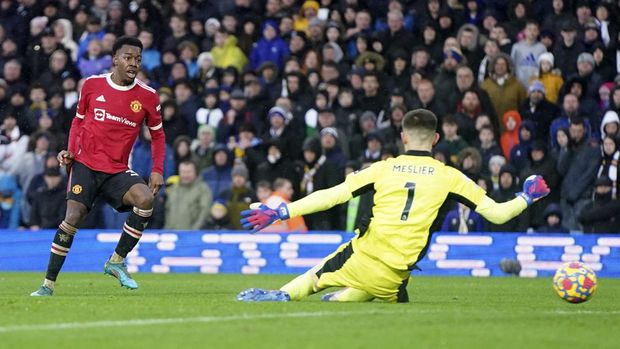 Duel di Elland Road, Manchester United Hajar Leeds