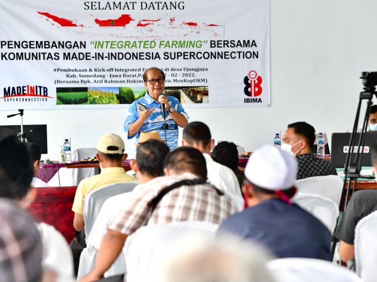 Kolaborasi KemenkopUKM dan IBIMA Kick-Off Superconnection Integrated Farming di Sumedang
