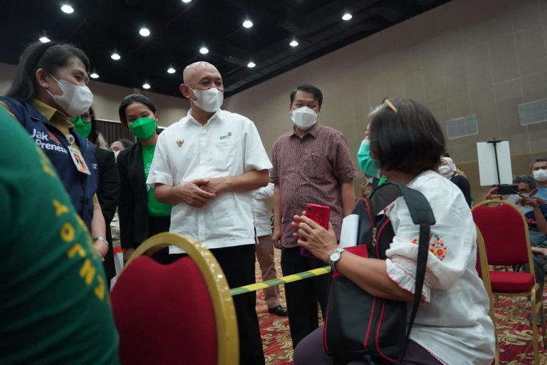 Menteri Teten: Grab Vaccine Center Dorong Kontribusi Pemulihan Ekonomi UMKM