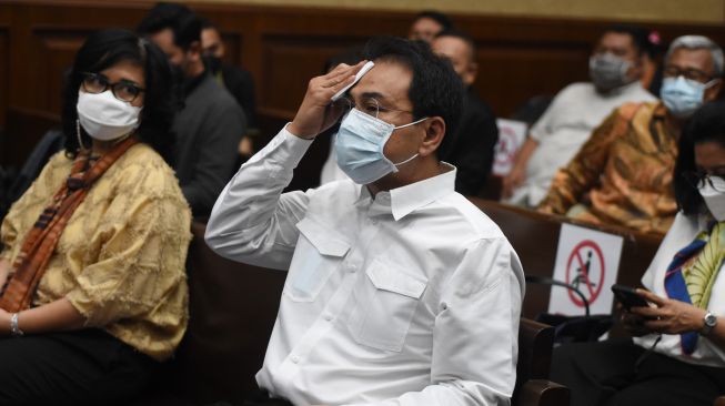 Mantan Wakil Ketua DPR Azis Syamsuddin Divonis 3,5 Tahun Penjara