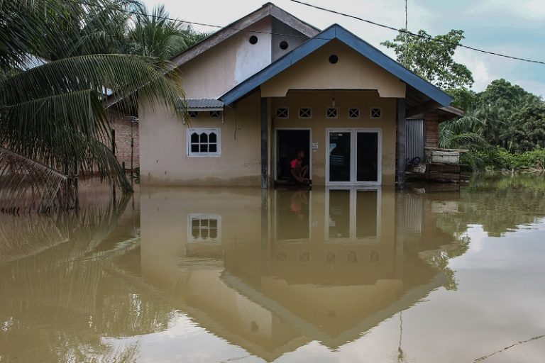 Buruknya Draenasedan Hujan Deras, Bukittinggi Terendam Banjir